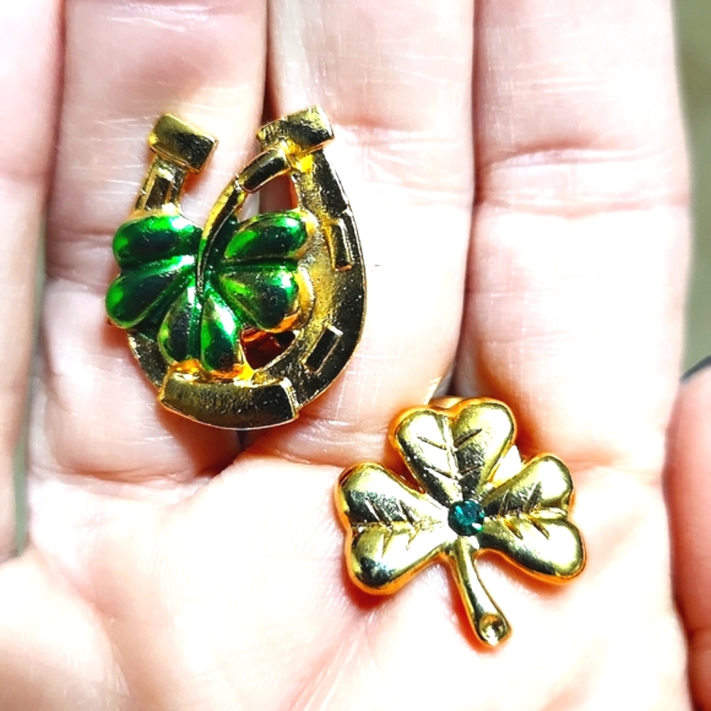 Set Of Gold Tone Lucky Horseshoe & Shamrock Clutch/Lapel Pins